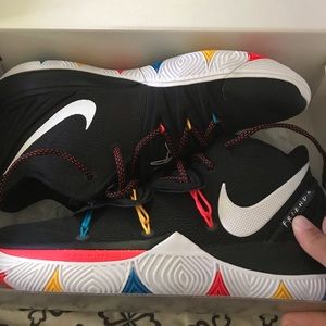 “Friends” Kyrie 5